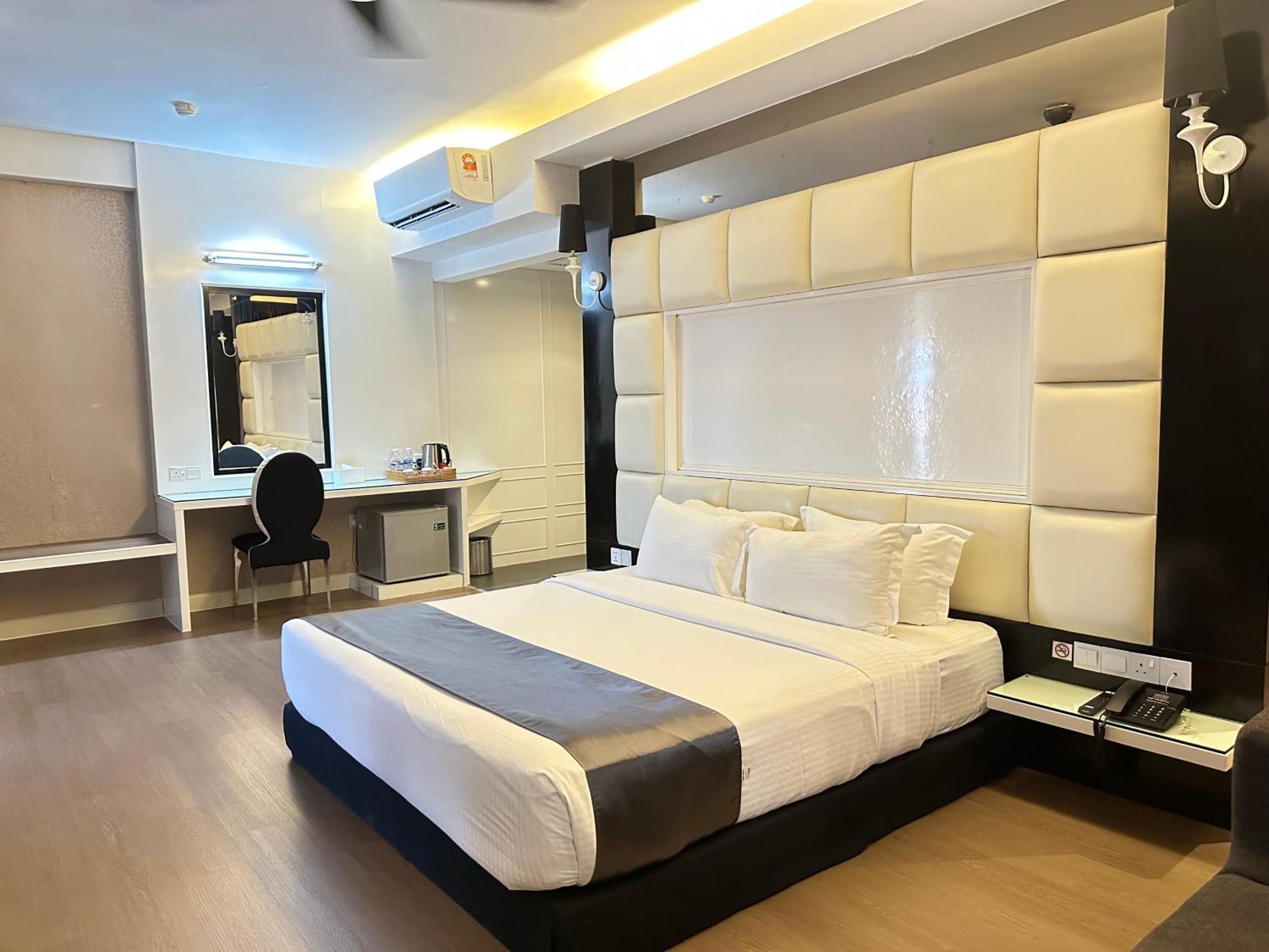The Sterling Boutique Hotel Melaka Exteriör bild